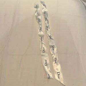 Set of two dior ribbons